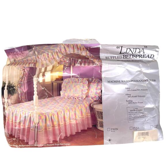 Vintage Full Pastel Patchwork Quilted Ruffled Bedspread Linda Ruffle Coverlet - Picture 10 of 12